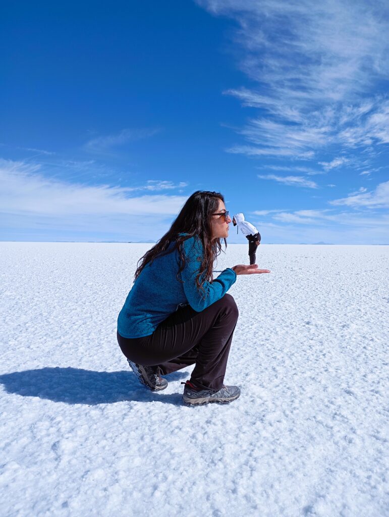Foto in prospettiva sul Salar de Uyuni in Bolivia